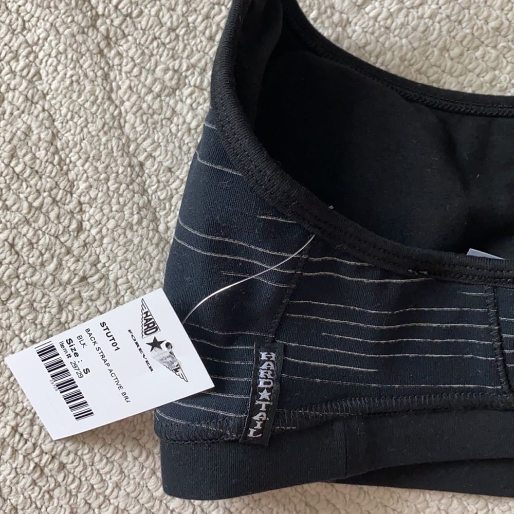 Hard tail sports bra SZ small - Picture 3 of 4